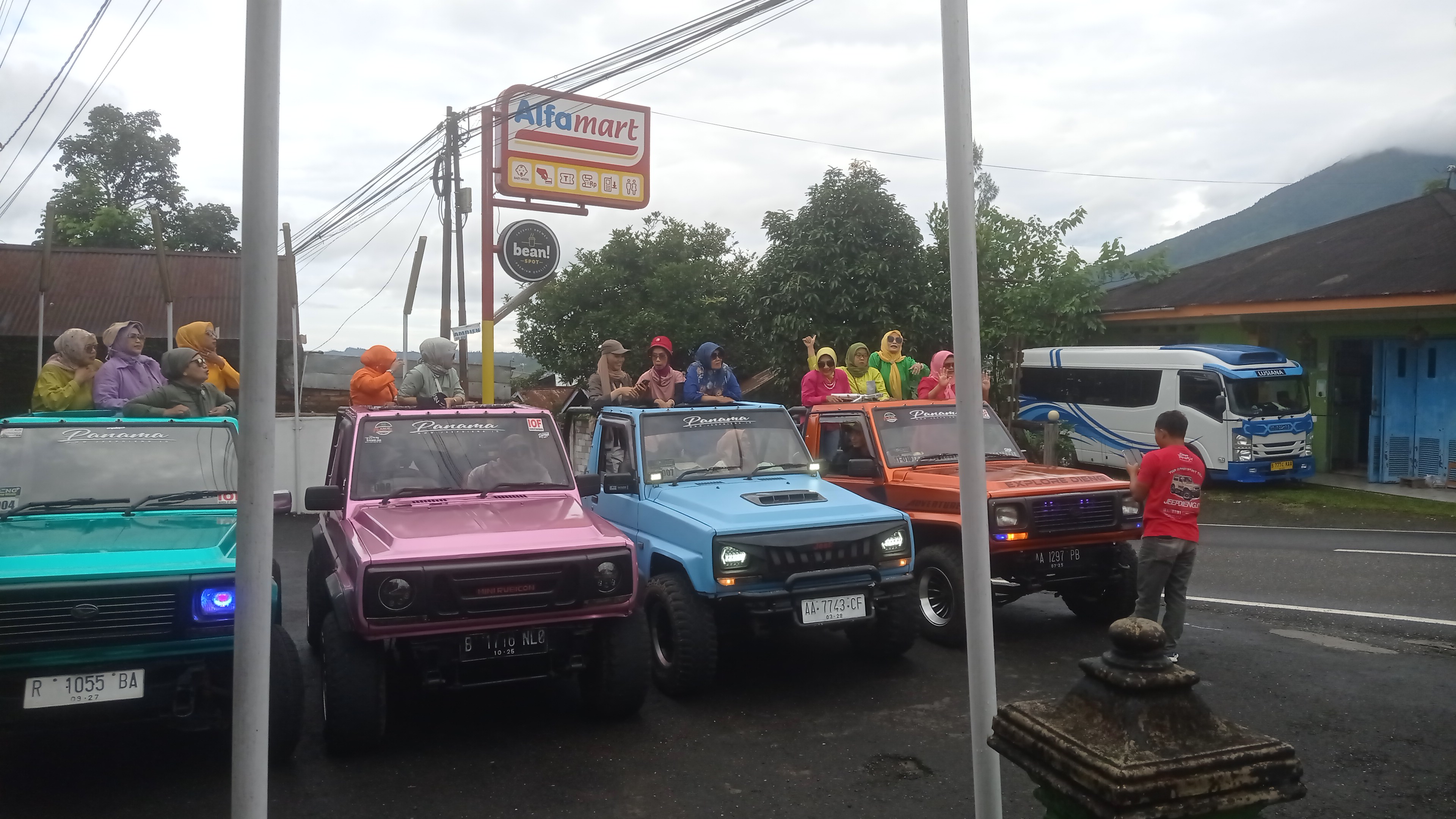 Persiapan Jeep tur seharian eksplore zona 1 dan zona 3, menemani Ibu Ellies Cs dari Jakarta
