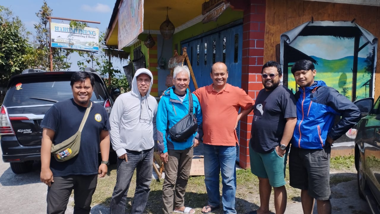 Tamu langganan dari Tim SCTV bersama Bang Akhem dan Mas Budi Sukma Cs.. 😘